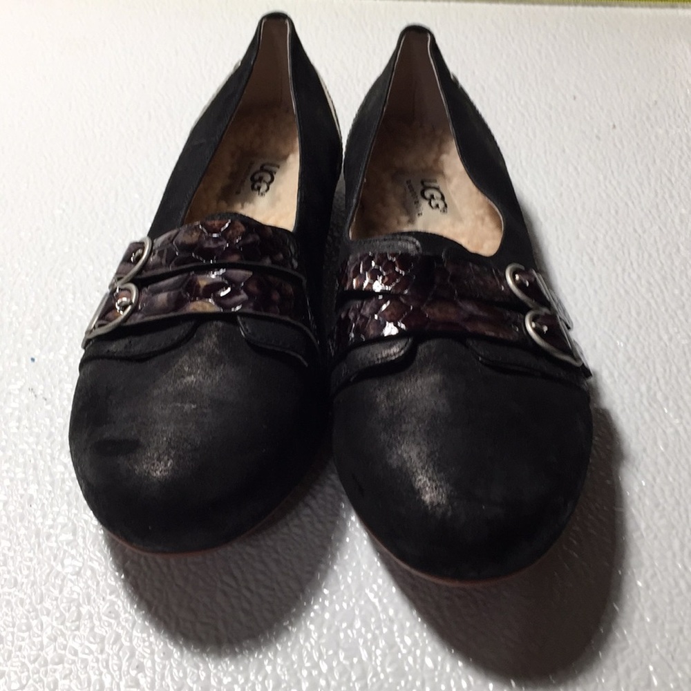 Ugg Size 7 - image 1